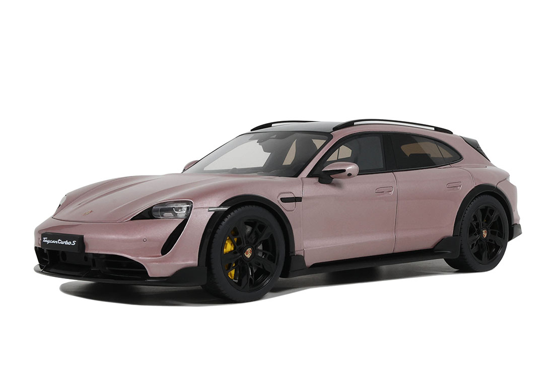 Porsche Taycan Turbo S Cross Turismo