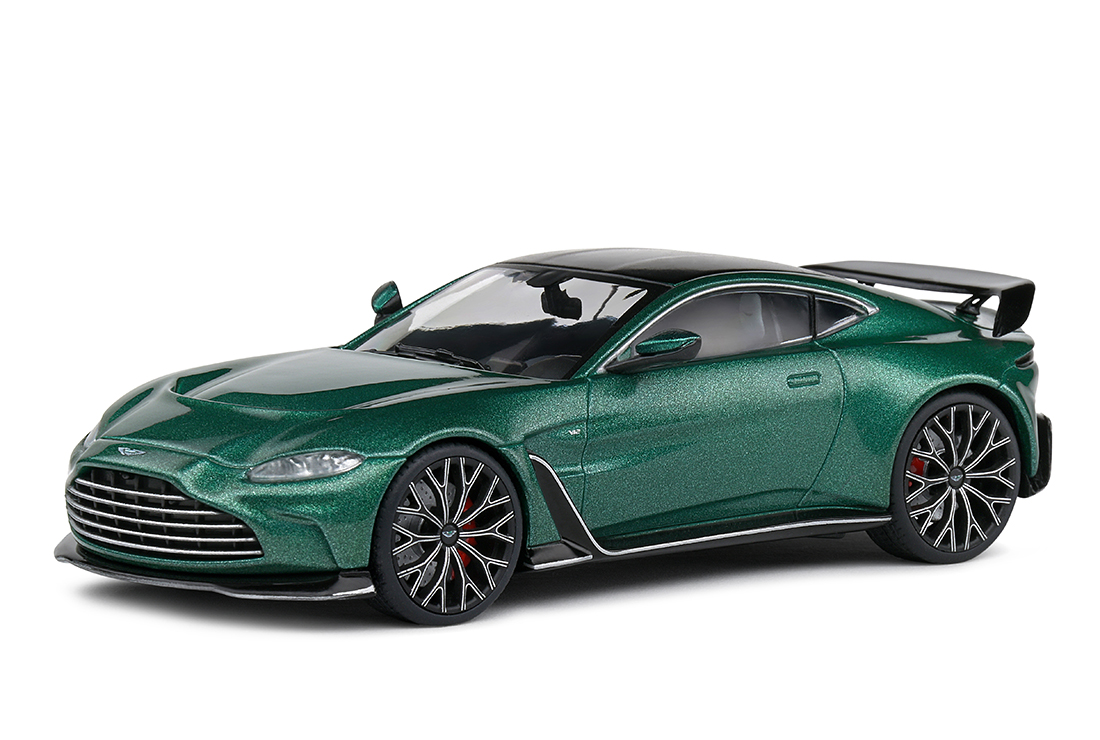 Aston Martin Vantage V12